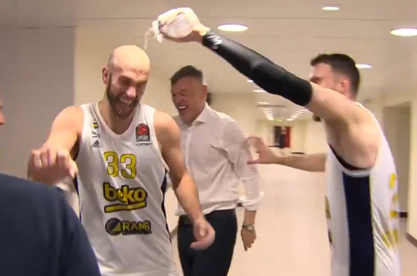 Pamatykite: „Fenerbahče“ triumfas patekus į finalo ketvertą (VIDEO) 