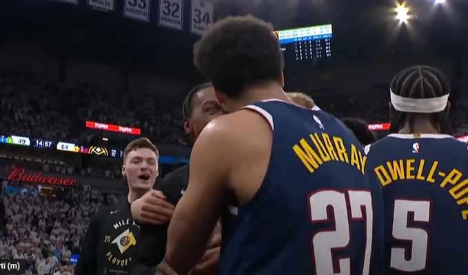 Gražiausias NBA nakties epizodas - tolimas J. Murray metimas (VIDEO)