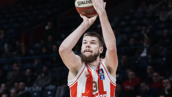 Oficialu: R. Giedraitis pratęsė sutartį su „Crvena Zvezda“