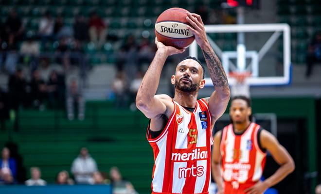 A. Hanga paliko „Crvena Zvezda“ ir keliasi į „Joventut“