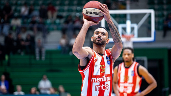 A. Hanga paliko „Crvena Zvezda“ ir keliasi į „Joventut“