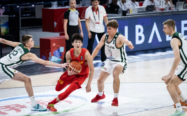 Dramatiškai Kinijos barjerą peržengę septyniolikmečiai – pasaulio čempionato ketvirtfinalyje