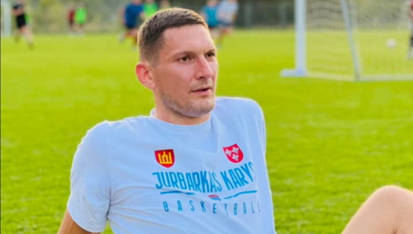 „Jurbarką-Karį“ sustiprino E. Dimša