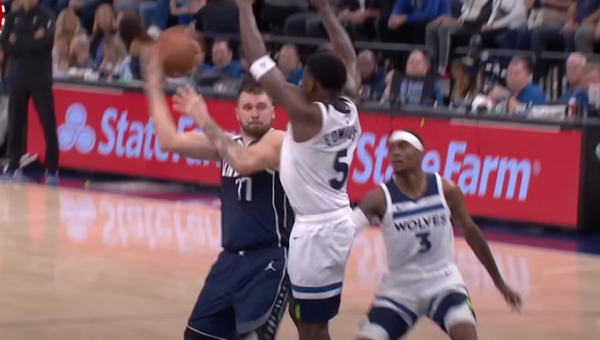 Gražiausias NBA nakties epizodas - L. Dončičiaus perdavimas per nugarą (VIDEO)