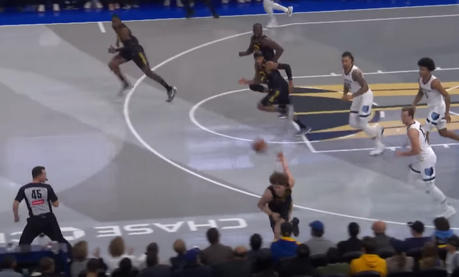 Gražiausias NBA nakties epizodas - efektinga „Warriors“ ataka (VIDEO)