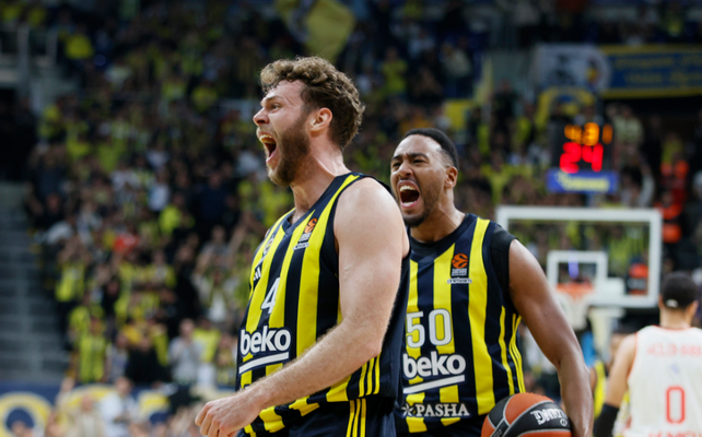 „Fenerbahče“ lengvai nugalėjo „Anadolu Efes“ klubą