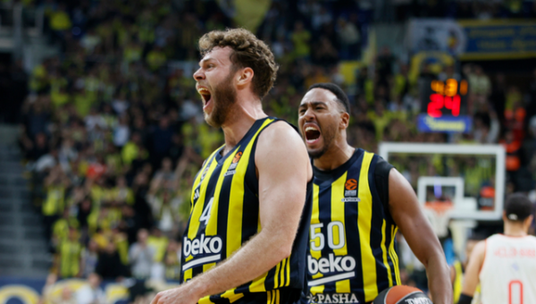 „Fenerbahče“ lengvai nugalėjo „Anadolu Efes“ klubą