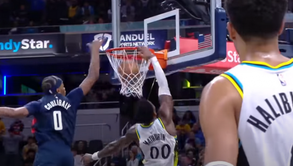 Gražiausias NBA nakties epizodas - galingas B. Mathurino dėjimas (VIDEO)