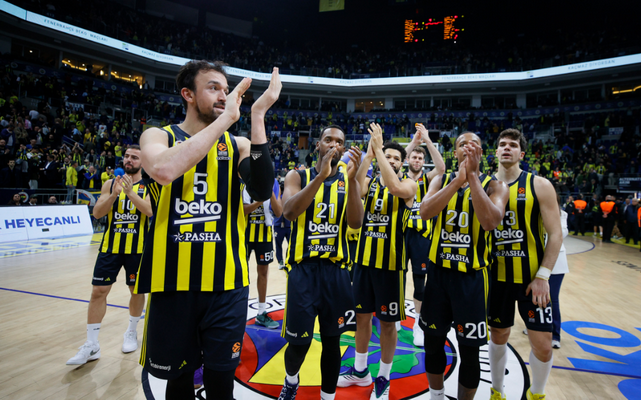 „Fenerbahče“ ketvirtajame kėlinyje palaužė Eurolygos autsaiderius