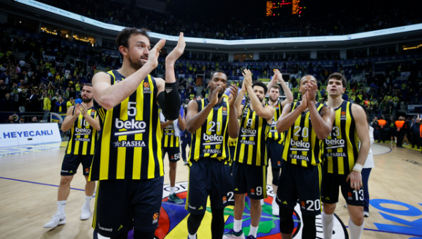 „Fenerbahče“ ketvirtajame kėlinyje palaužė Eurolygos autsaiderius