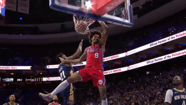 Gražiausias NBA nakties epizodas - monstriškas K. Oubre dėjimas (VIDEO)