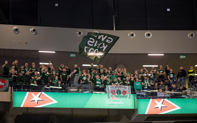 „Green White Boys“ piktinasi sirgaliais, kurie anksčiau laiko palieka areną