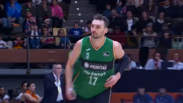 Su „Real“ sietas S. Dekkeris lieka Badalonoje