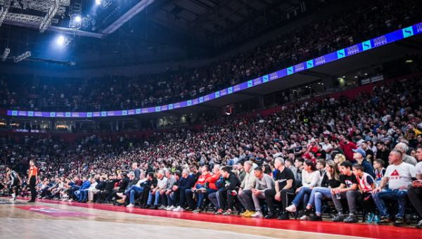 Eurolyga vėl nubaudė „Crvena Zvezda“ už netinkamą fanų elgesį