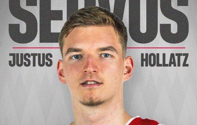 „Bayern“ gretas oficialiai papildė J. Hollatzas