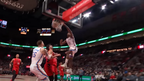 Gražiausias NBA nakties epizodas - galingas C. Wallace'o dėjimas (VIDEO)