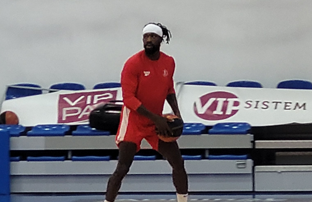 „Hapoel“ suspendavo P. Beverley