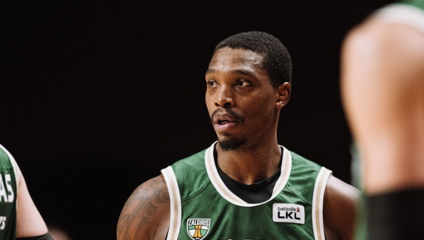 Kaip iš giedro dangaus: L. Walkeris pasirašė kontraktą su „76ers“