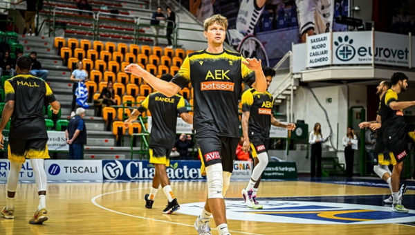 M. Kuzminskas su AEK pralaimėjo Nantero klubui