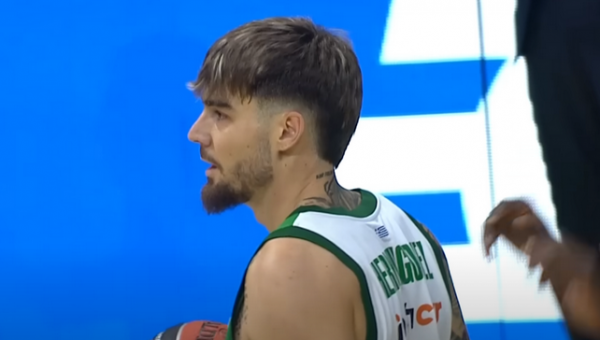 Eurolygos atkrintamosios: „Panathinaikos“ išvargo pergalę prieš „Anadolu Efes“