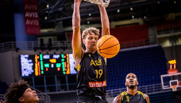 M. Kuzminskas – itin blankiai, o AEK buvo arti sensacijos pirmajame pusfinalio mače