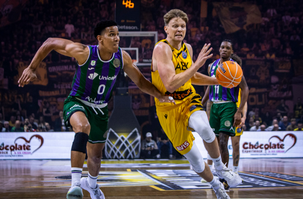 AEK su M. Kuzminsku nepateko į Čempionų lygos finalą