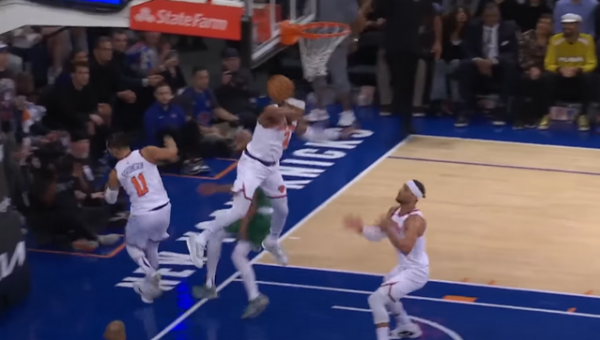 Gražiausias NBA nakties epizodas - galingas M. McBride'o blokas (VIDEO)