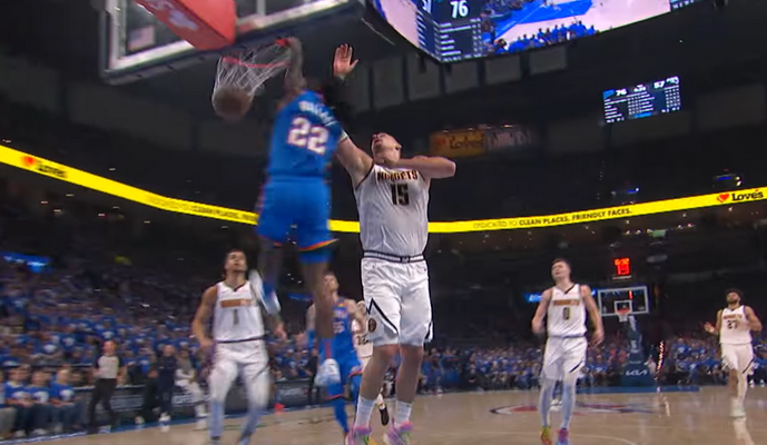 Gražiausias NBA nakties epizodas - efektingas C. Wallace'o dėjimas (VIDEO)
