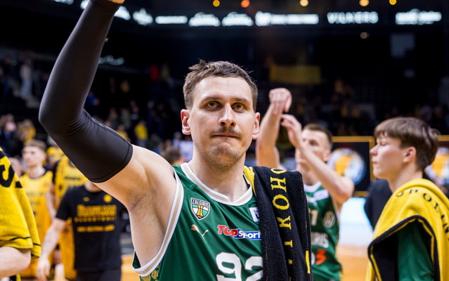 Atkrintamųjų starte „Žalgiris“ iššvaistė pranašumą, bet pranoko „Neptūną“