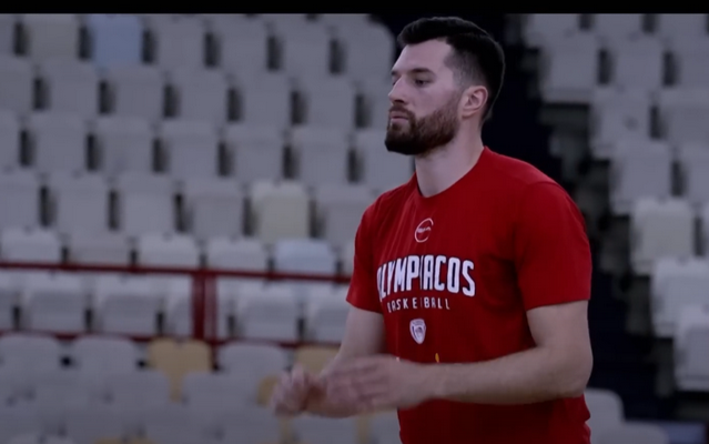 „Real“ akiratyje - A. Petersas