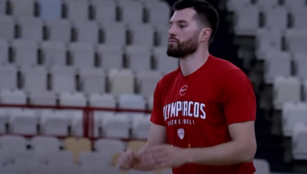 „Real“ akiratyje - A. Petersas