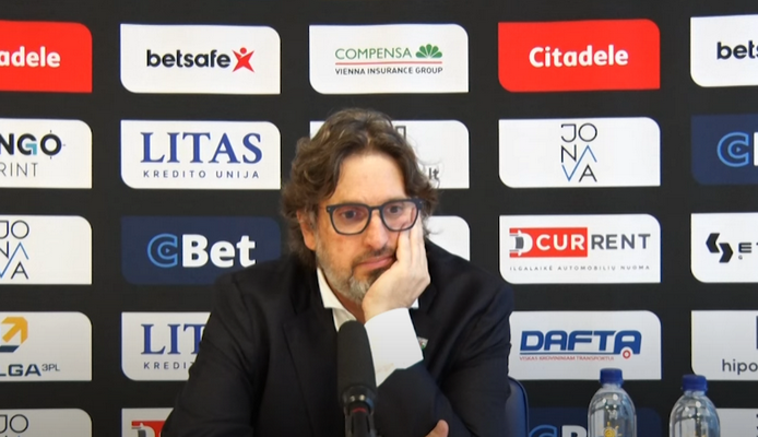 A. Trinchieri reakcija į žurnalisto klausimą apie naujokus: „Viso gero“