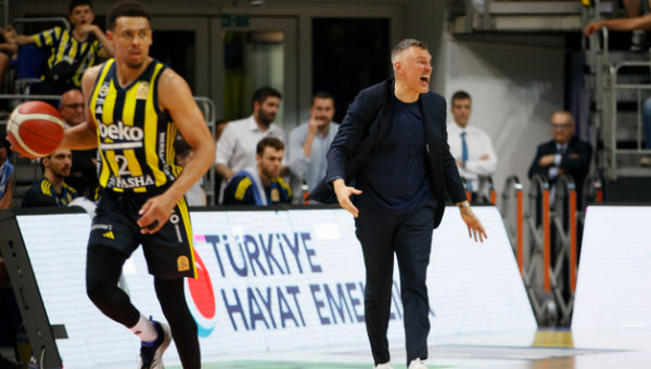 „Fenerbahče“ po pratęsimo krito prie „Turk Telekom“ ir žais lemiamą mačą ketvirtfinalyje