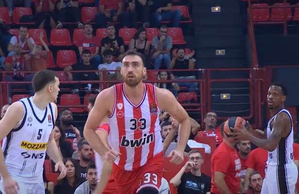 N. Milutinovas - persigalvojo: oficialiai lieka „Olympiacos“ klube