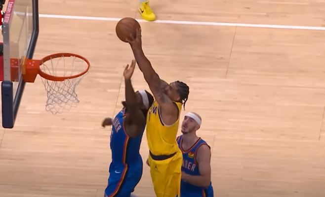 Gražiausias NBA nakties epizodas - galingas O. Toppino dėjimas į „Thunder“ krepšį
