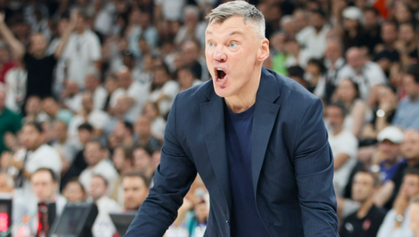 „Fenerbahče“ atsidūrė per žingsnį nuo Turkijos čempionato titulo: vėl nugalėjo „Bešiktaš“