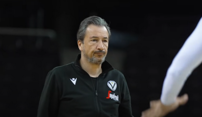Graikijos spauda: L. Banchi renkasi tarp „Žalgirio“ ir „Baskonia“