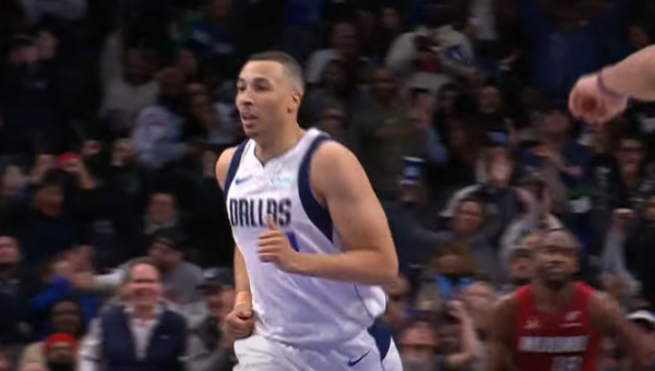 D. Exumas lieka „Mavericks“ ekipoje (S. Dinwiddie papildė „Hornets“)