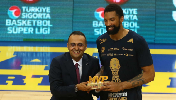 „Fenerbahče“ išsaugojo aukštaūgį Kh. Birchą