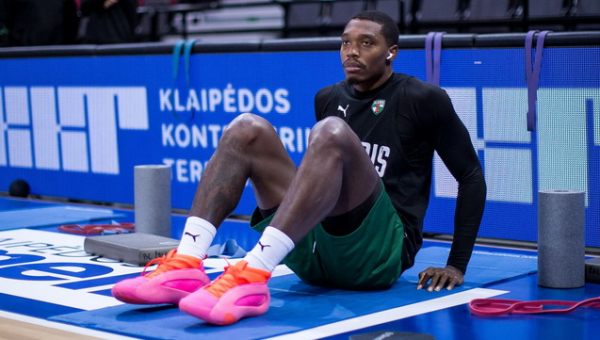 L. Walkeris oficialiai papildė „Maccabi“ gretas
