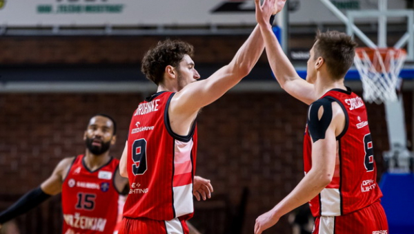 Ateinančiame NKL čempionate kovos 17 komandų 