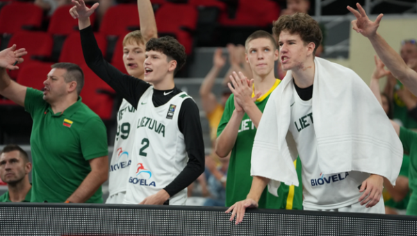 Ledas venose: J. Kuktos tritaškis pasiuntė Lietuvos rinktinę į Europos čempionato pusfinalį