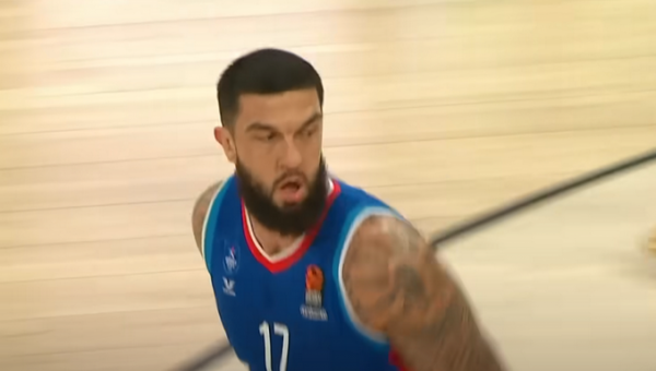 Smūgis „Anadolu Efes“: V. Poirier ilgam iškrito iš rikiuotės
