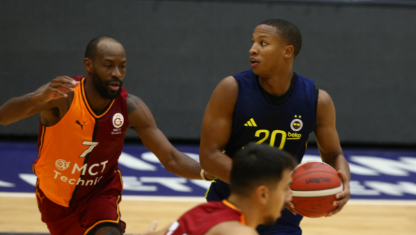 Pasirengimą sezonui „Fenerbahce“ pradėjo pralaimėjimu derbyje