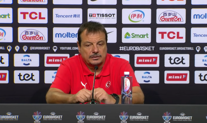 E. Atamanas apie FIBA: „Žmonės jau skraido į mėnulį, o čia niekas nesikeičia“