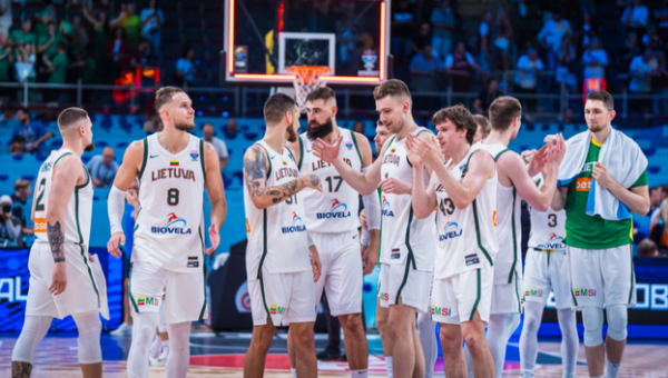 Rinktinės fanai: „Nestabdom! Galima galvoti ir apie medalius!“