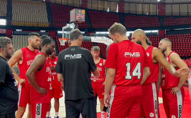 K. Evansas grįžo, o „Olympiacos“ sutriuškino „Promitheas“ klubą