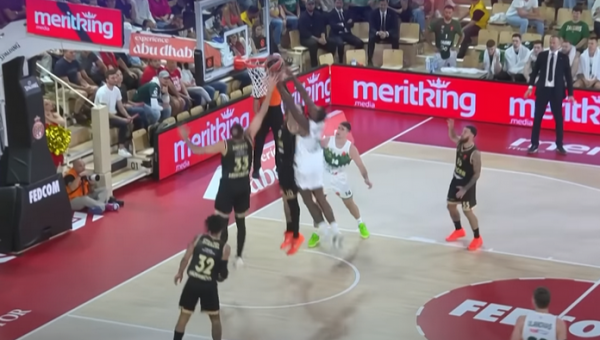 Tarp gražiausių Eurolygos turo epizodų – M. Wrighto dėjimas (VIDEO)