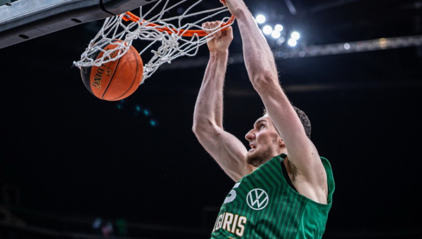 „Žalgiris“ nepaliko šansų svečiams iš Utenos