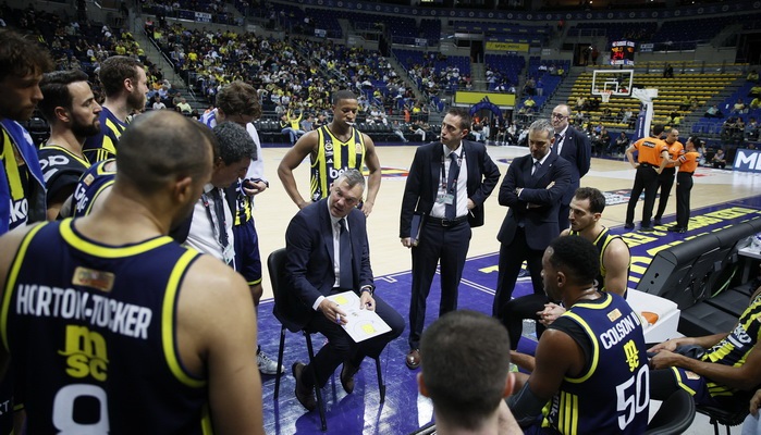 „Fenerbahče“ užtikrintai įveikė Izmiro klubą, bet prarado aukštaūgį